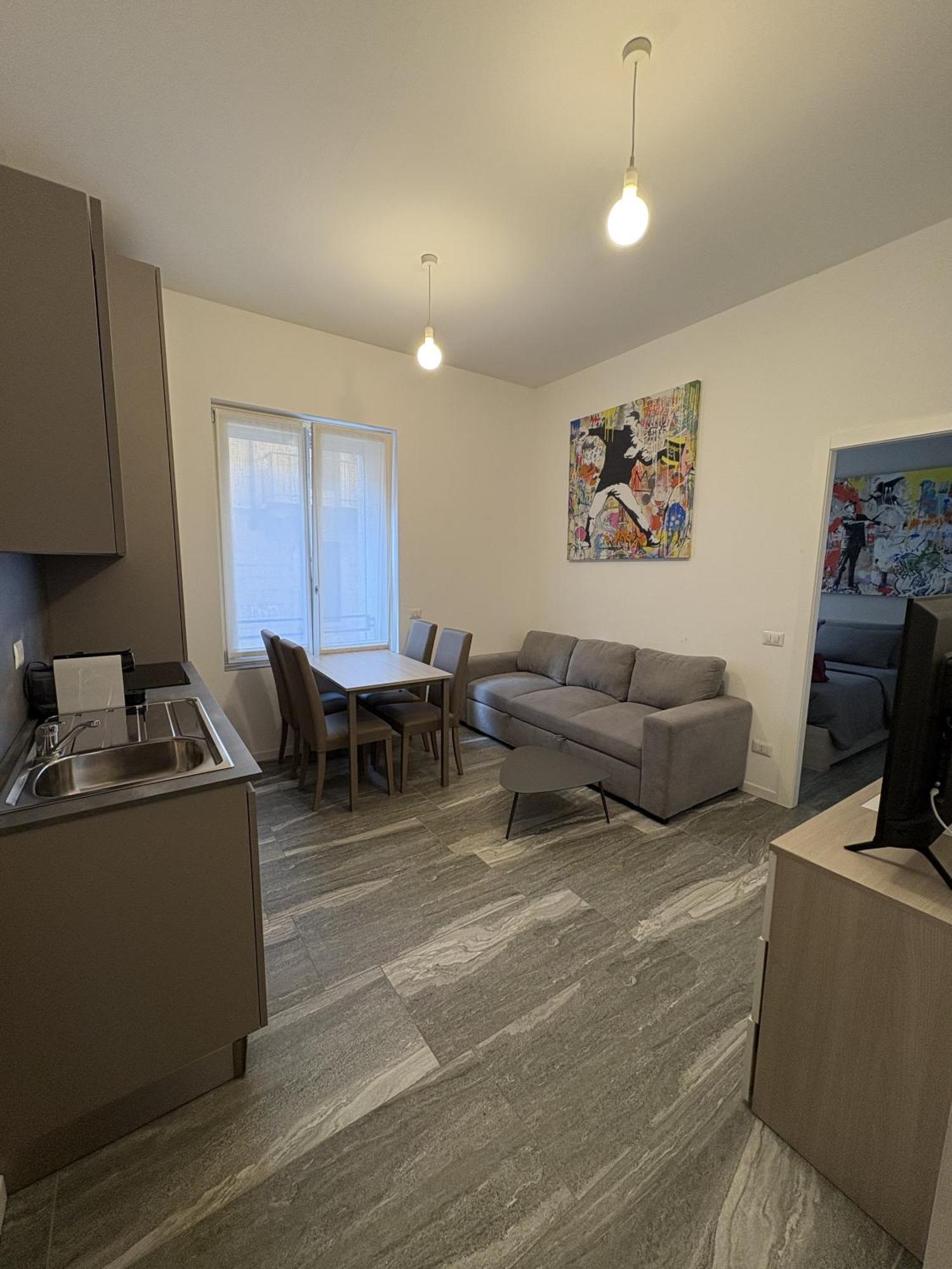 Essential Apartment Сесто Сан Джовани Екстериор снимка