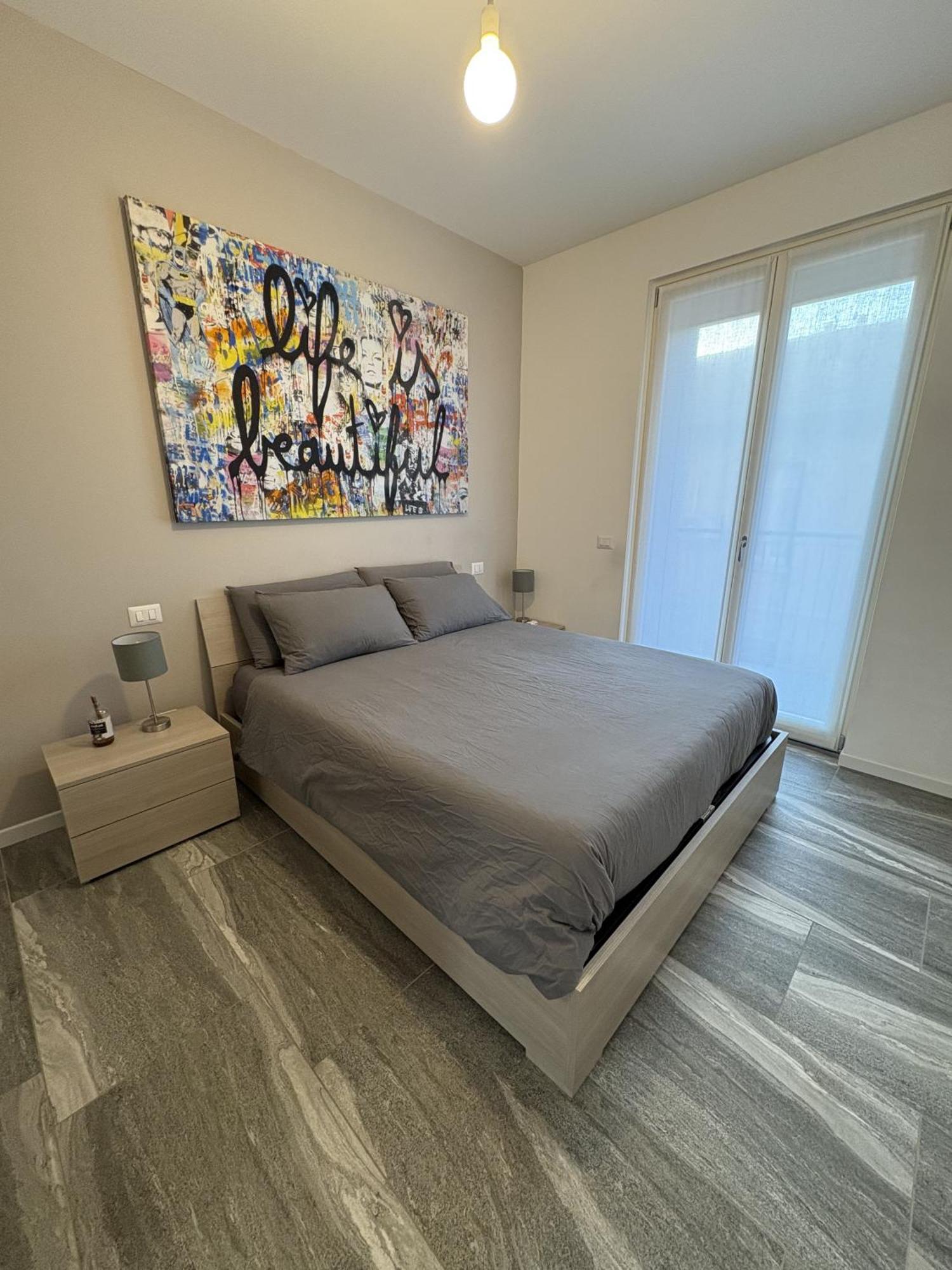 Essential Apartment Сесто Сан Джовани Екстериор снимка