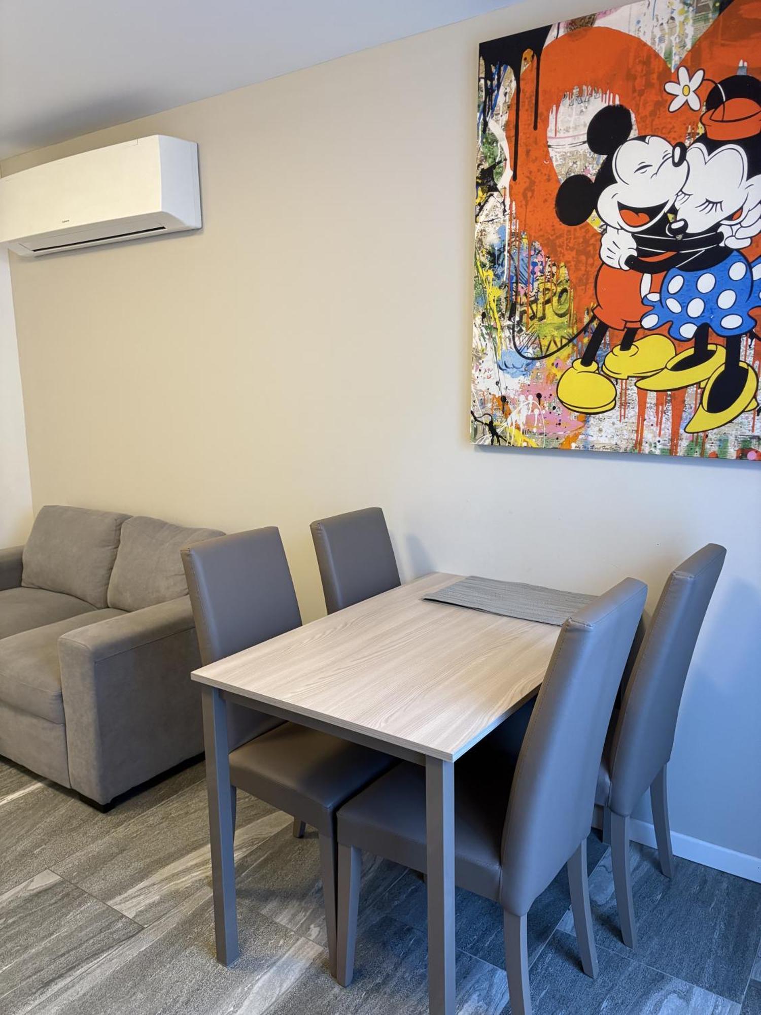 Essential Apartment Сесто Сан Джовани Екстериор снимка
