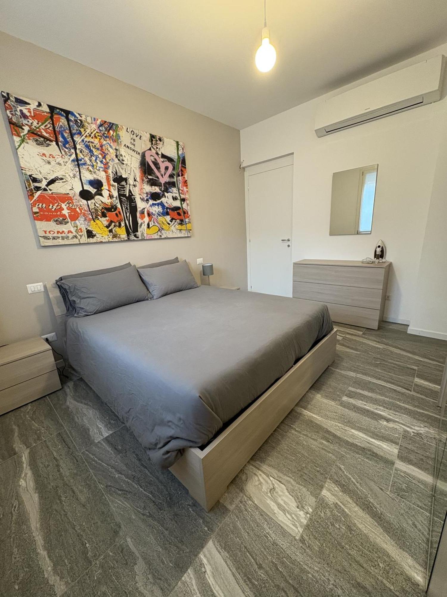 Essential Apartment Сесто Сан Джовани Екстериор снимка