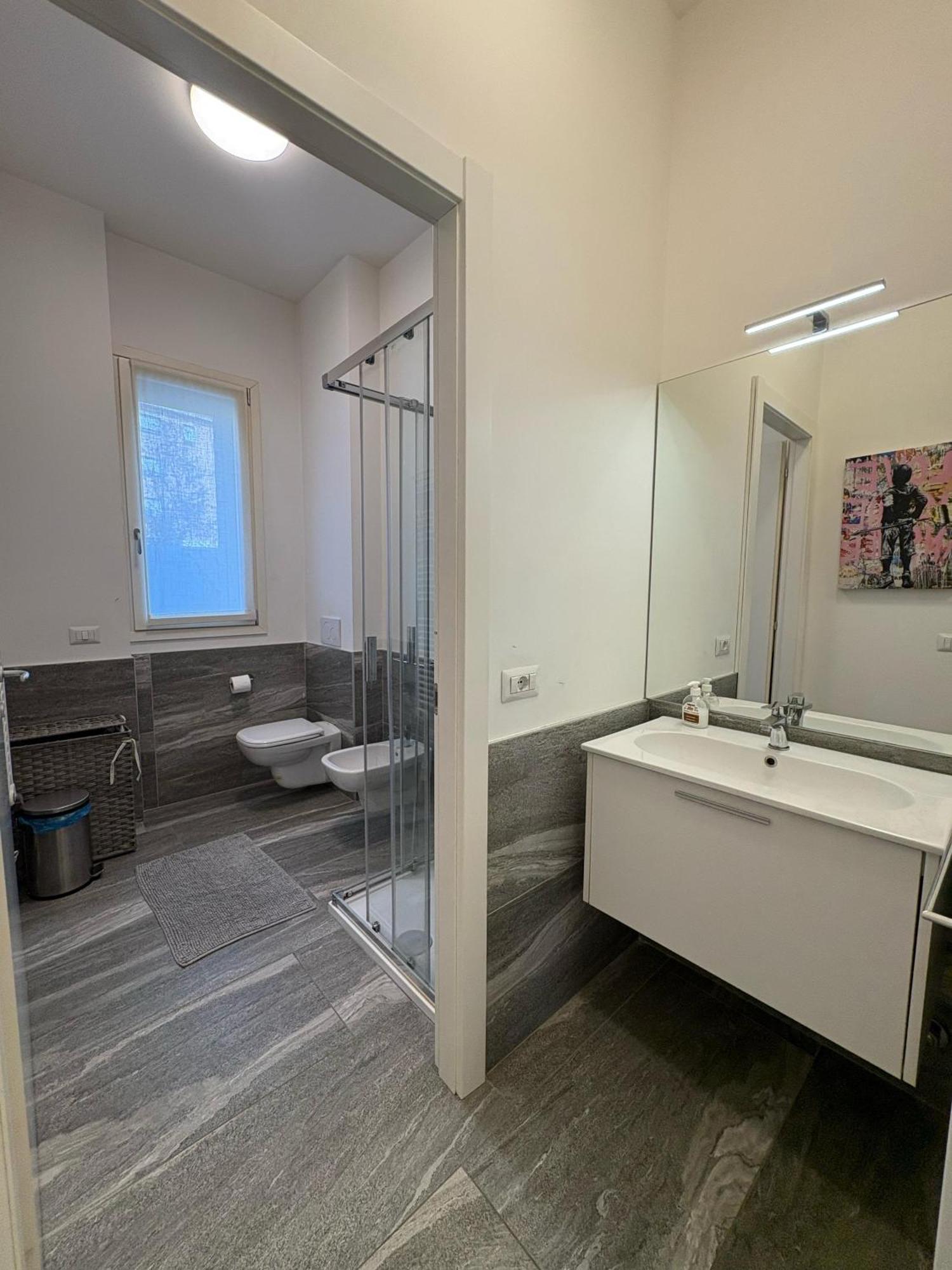 Essential Apartment Сесто Сан Джовани Екстериор снимка