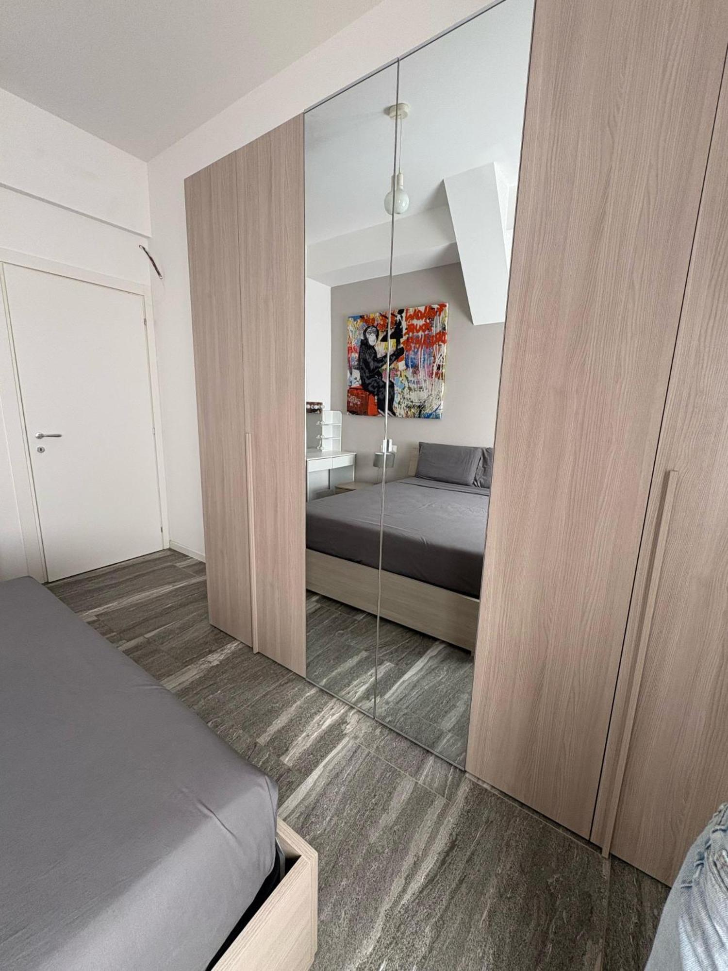 Essential Apartment Сесто Сан Джовани Екстериор снимка