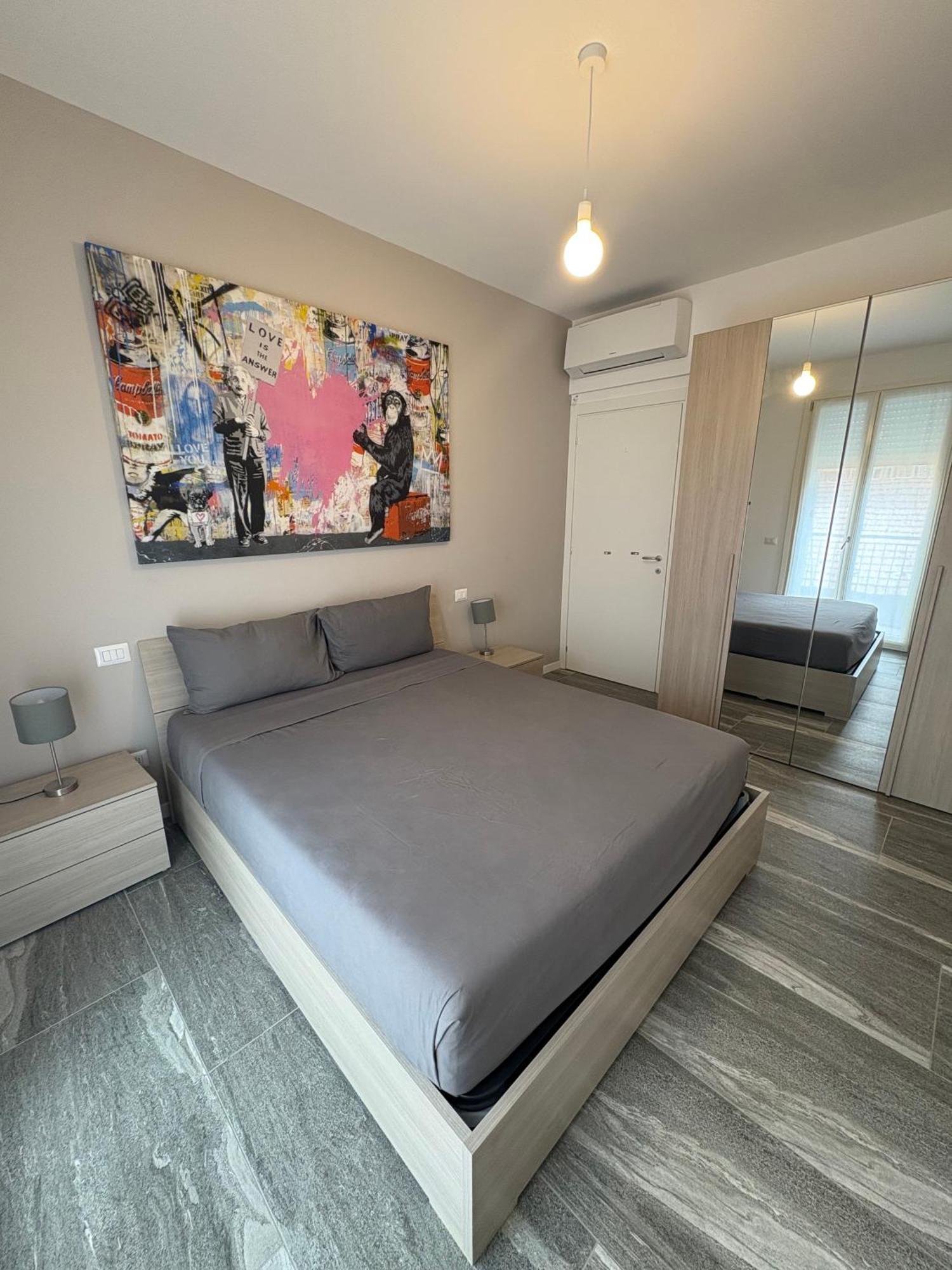 Essential Apartment Сесто Сан Джовани Екстериор снимка