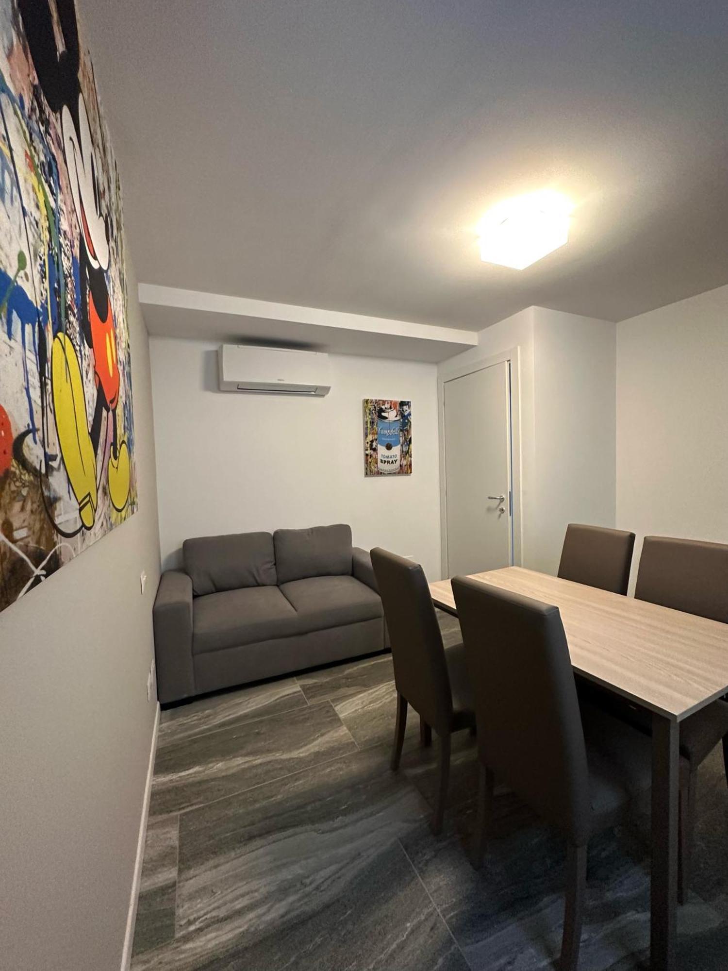 Essential Apartment Сесто Сан Джовани Екстериор снимка